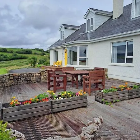 Buncronan Port Self Catering Сasa de vacaciones *
